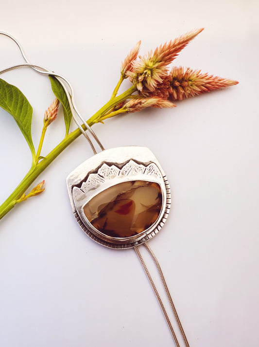 Mountain Montana Agate Bolo